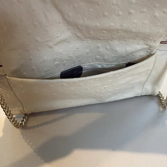 Kate Spade - Cream Handbag with gold strap and accents - Picture 6 of 16